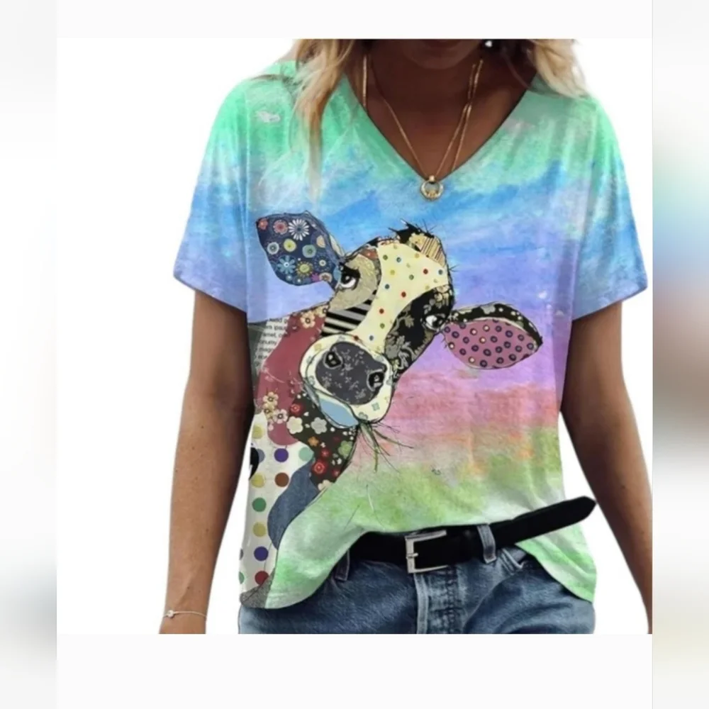 Adorable Cow On A Multi Colored T-Shirt - NWOT - Picture 3 of 3